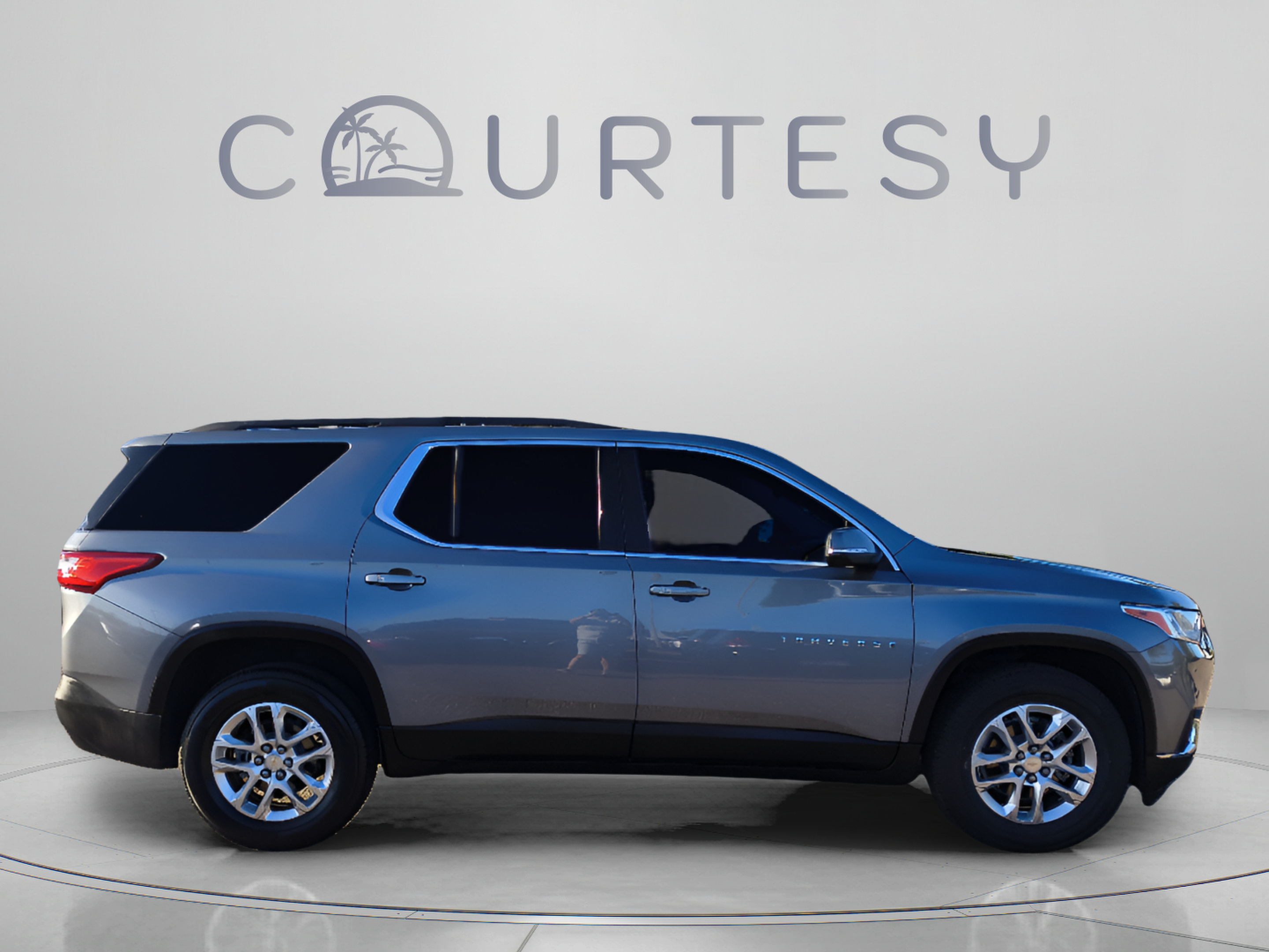 Used 2021 Chevrolet Traverse LT FWD image 6