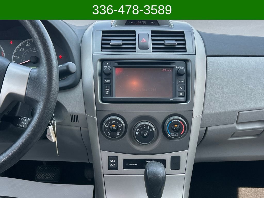 Used 2013 Toyota Corolla LE image 20