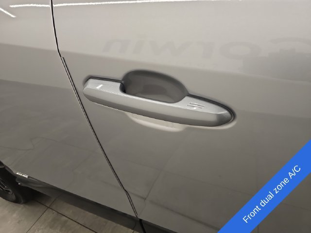 Used 2022 Toyota RAV4 XSE AWD/4WD image 9