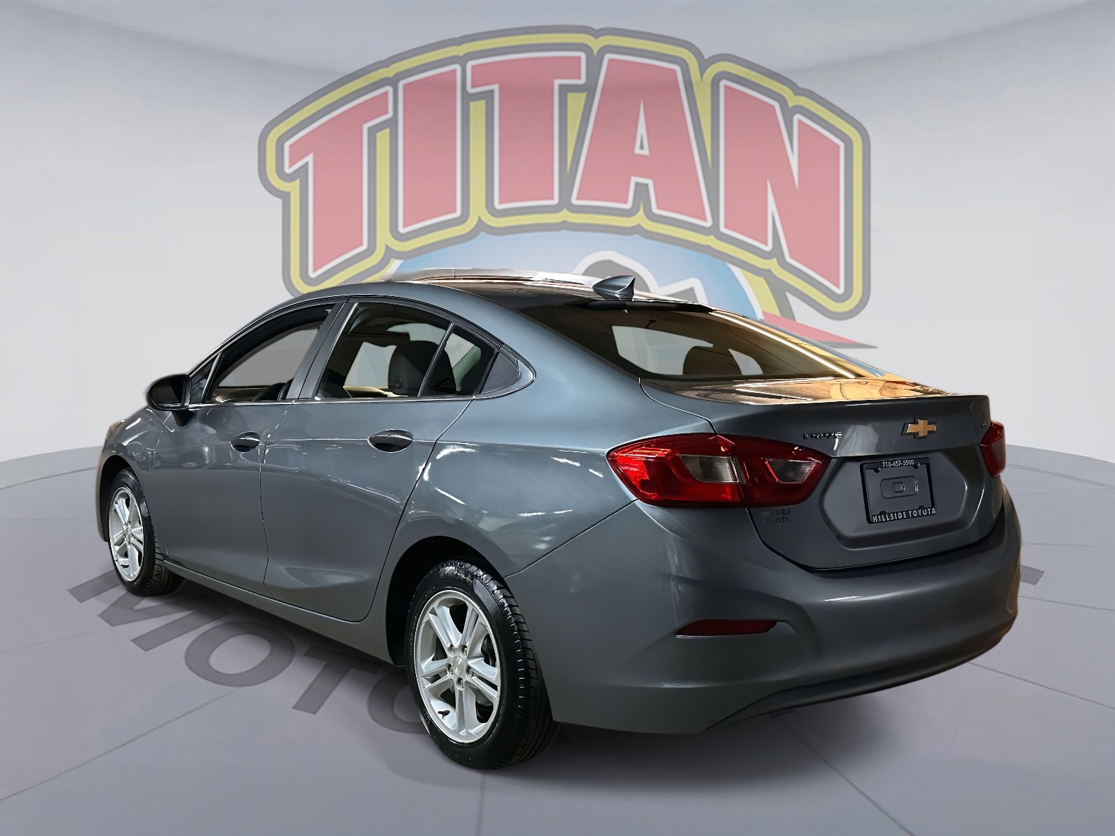 Used 2018 Chevrolet Cruze LT w/ Convenience Package image 3