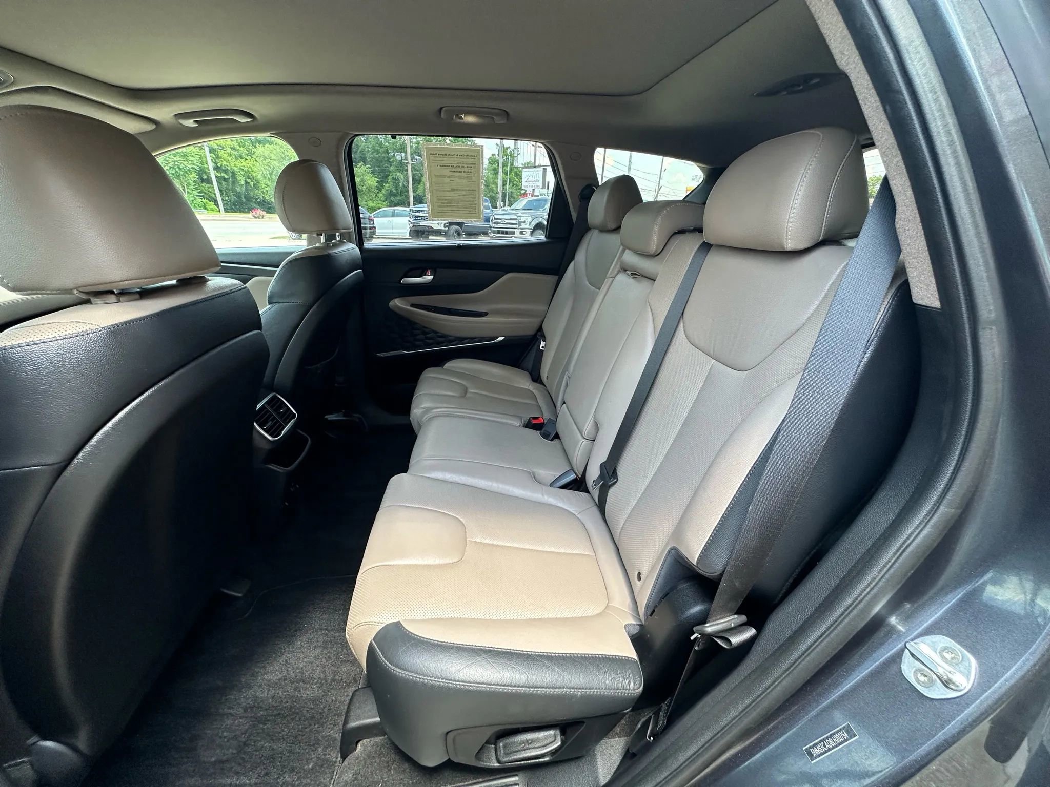 Used 2020 Hyundai Santa Fe SEL w/ Convenience + Premium Package image 24