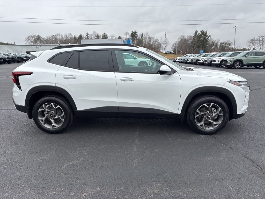 New 2026 Chevrolet Trax LT w/ Driver Confidence Package image 8