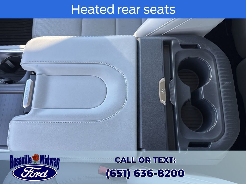 Used 2025 Ford Expedition Platinum image 13