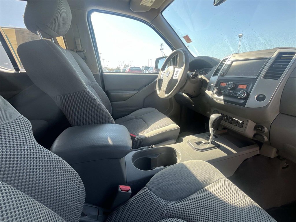 Used 2020 Nissan Frontier SV w/ Midnight Edition Floor Mats image 19
