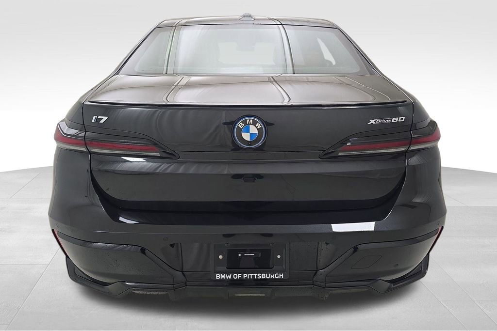 New 2026 BMW i7 xDrive60 w/ Executive Package image 8