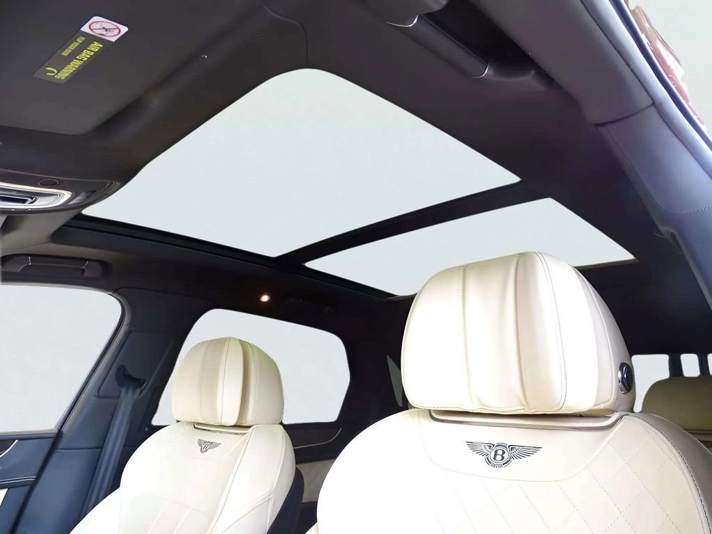Used 2017 Bentley Bentayga AWD/4WD image 24