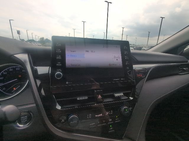 Used 2023 Toyota Camry XLE FWD image 14