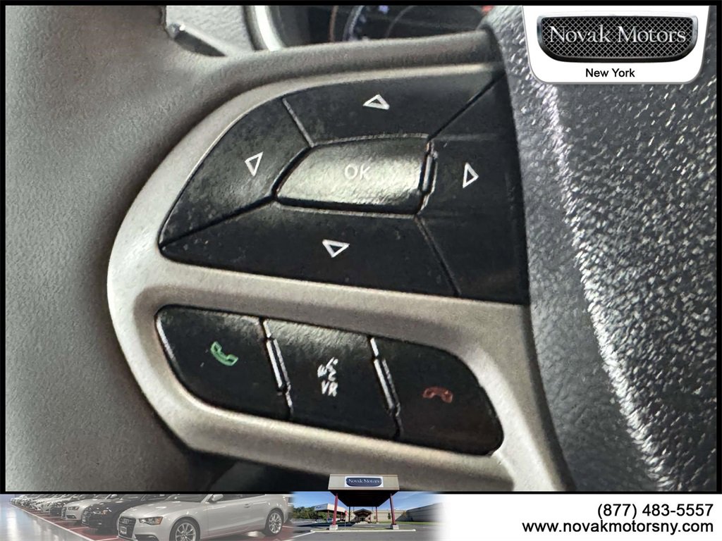 Used 2022 Jeep Cherokee Limited image 16