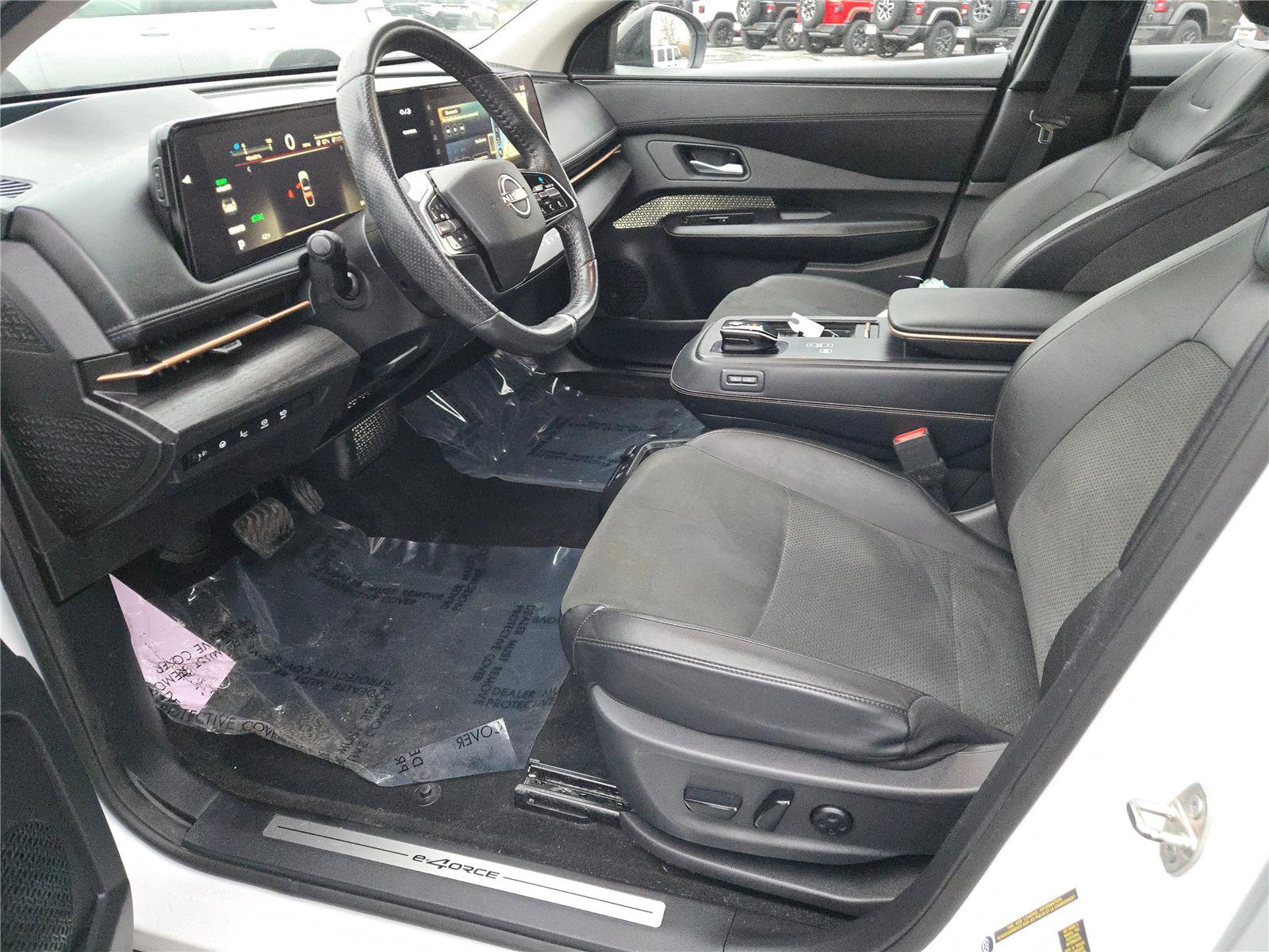 Used 2023 Nissan Ariya AWD image 27