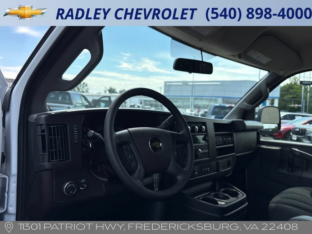 Certified 2025 Chevrolet Express 2500 w/ Driver Convenience Package RWD image 4