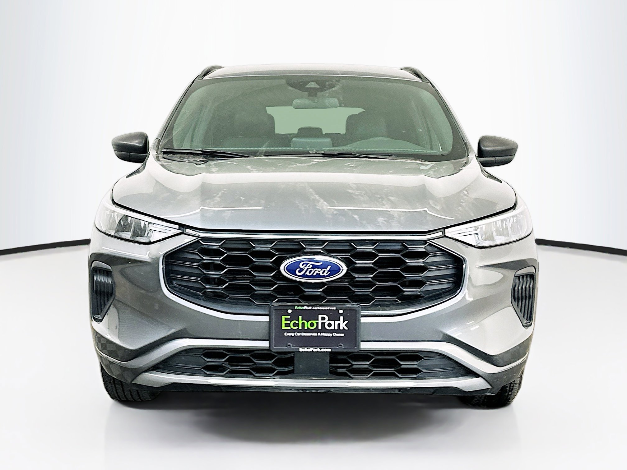 Used 2024 Ford Escape ST-Line image 2