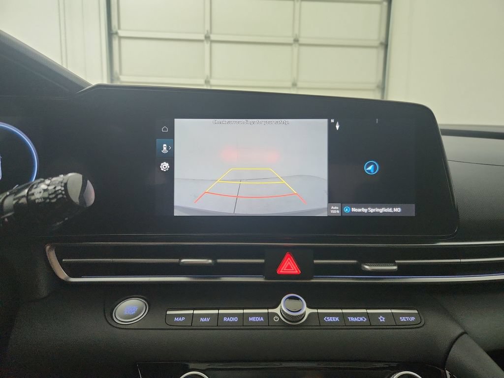 Used 2025 Hyundai Elantra SEL FWD image 27