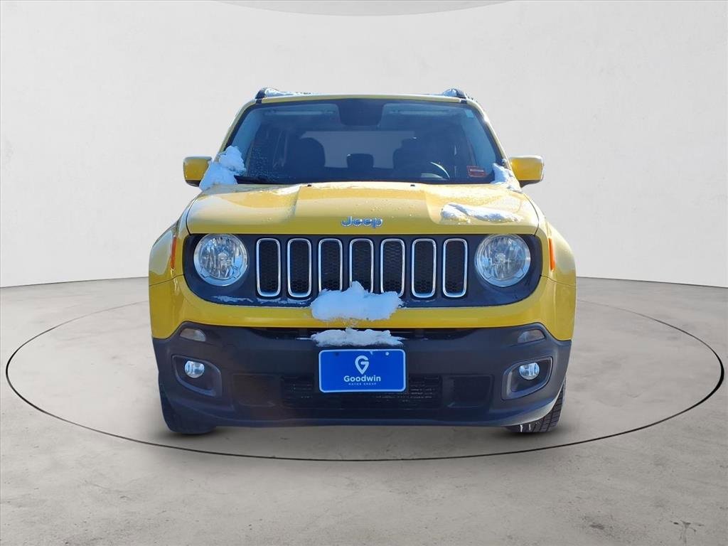 Used 2015 Jeep Renegade Latitude w/ Cold Weather Group II image 2