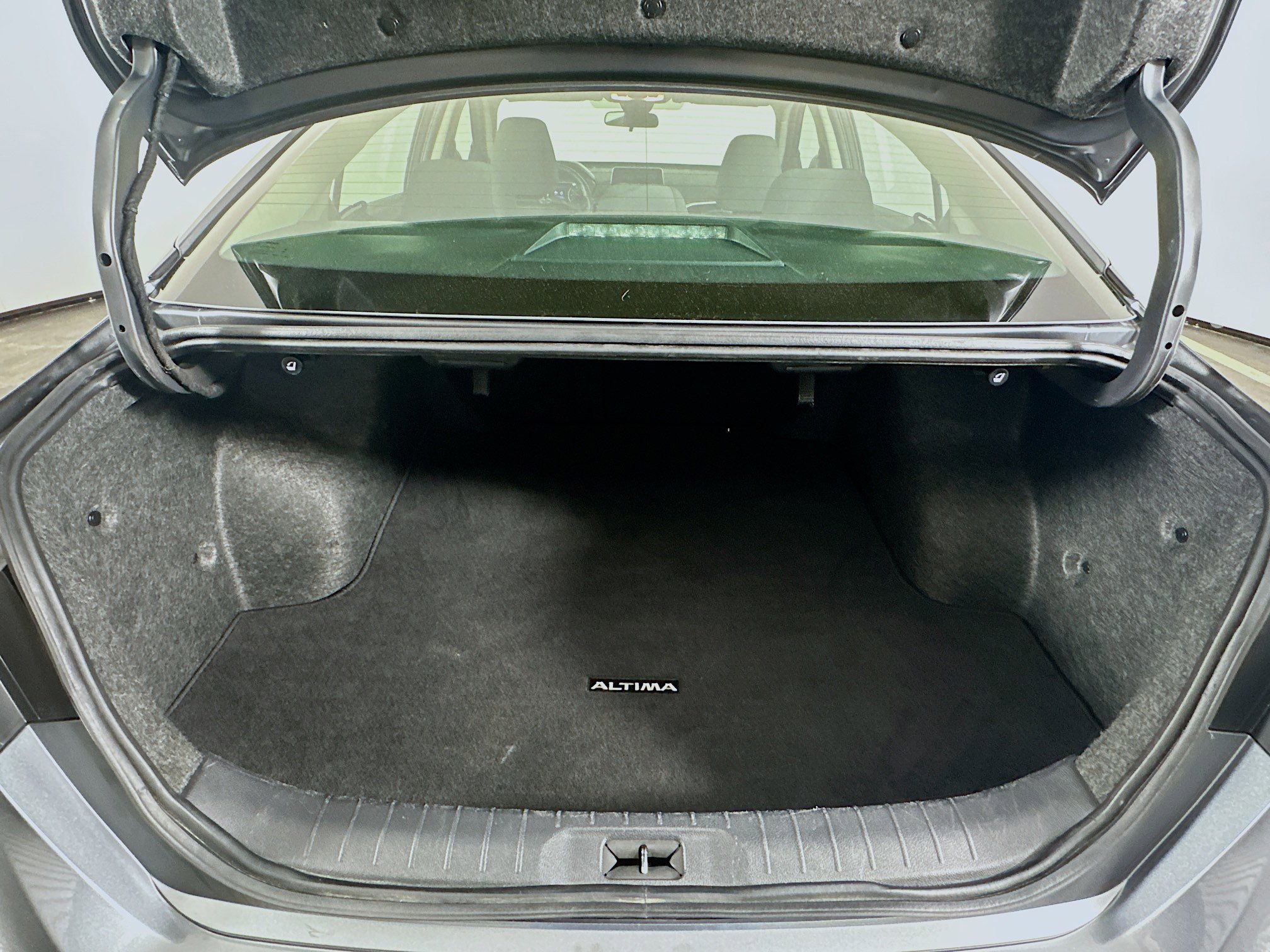 Used 2024 Nissan Altima 2.5 SV FWD image 27