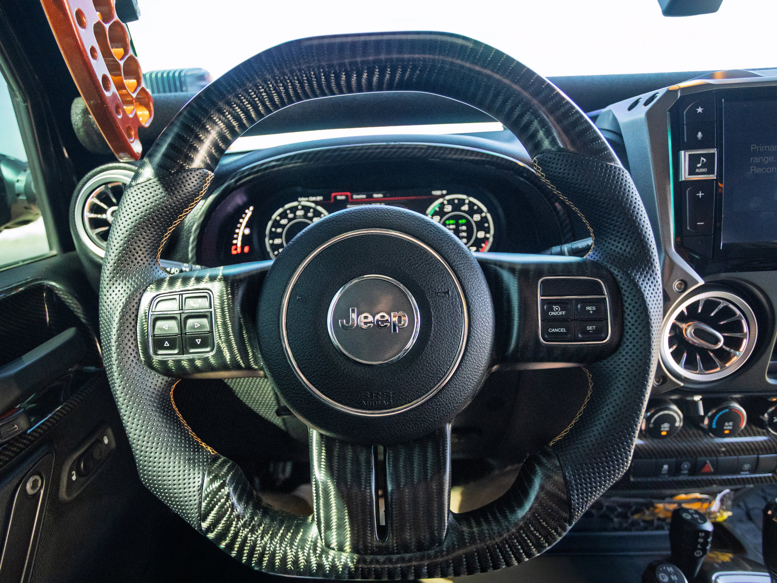 Used 2014 Jeep Wrangler Unlimited Rubicon w/ Connectivity Group image 39