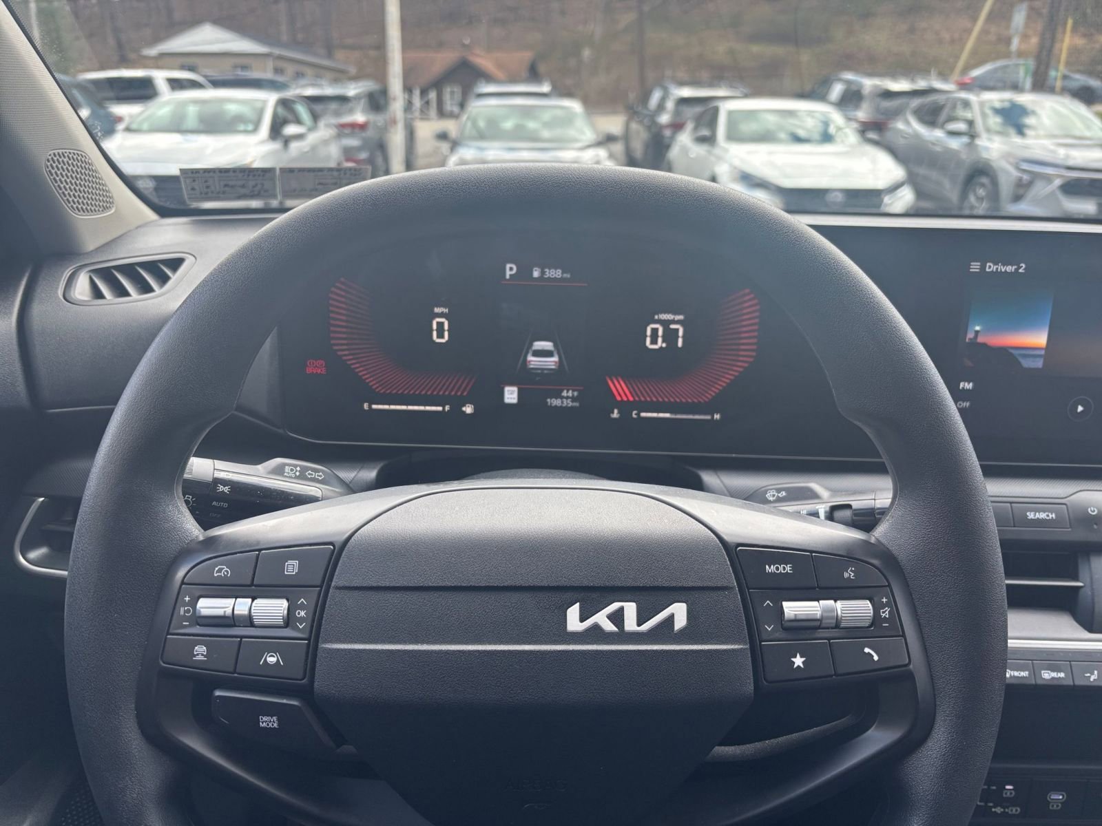 Used 2025 Kia K4 LXS image 29