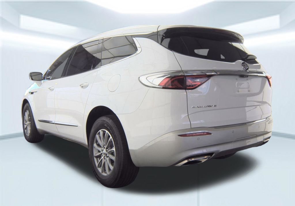 Used 2024 Buick Enclave Premium image 4