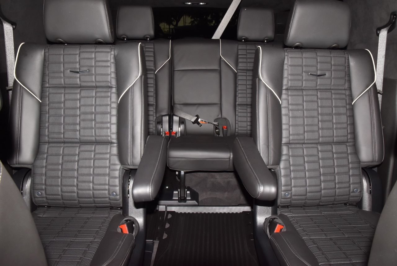 Used 2025 Cadillac Escalade ESV Premium Luxury Platinum AWD/4WD image 23