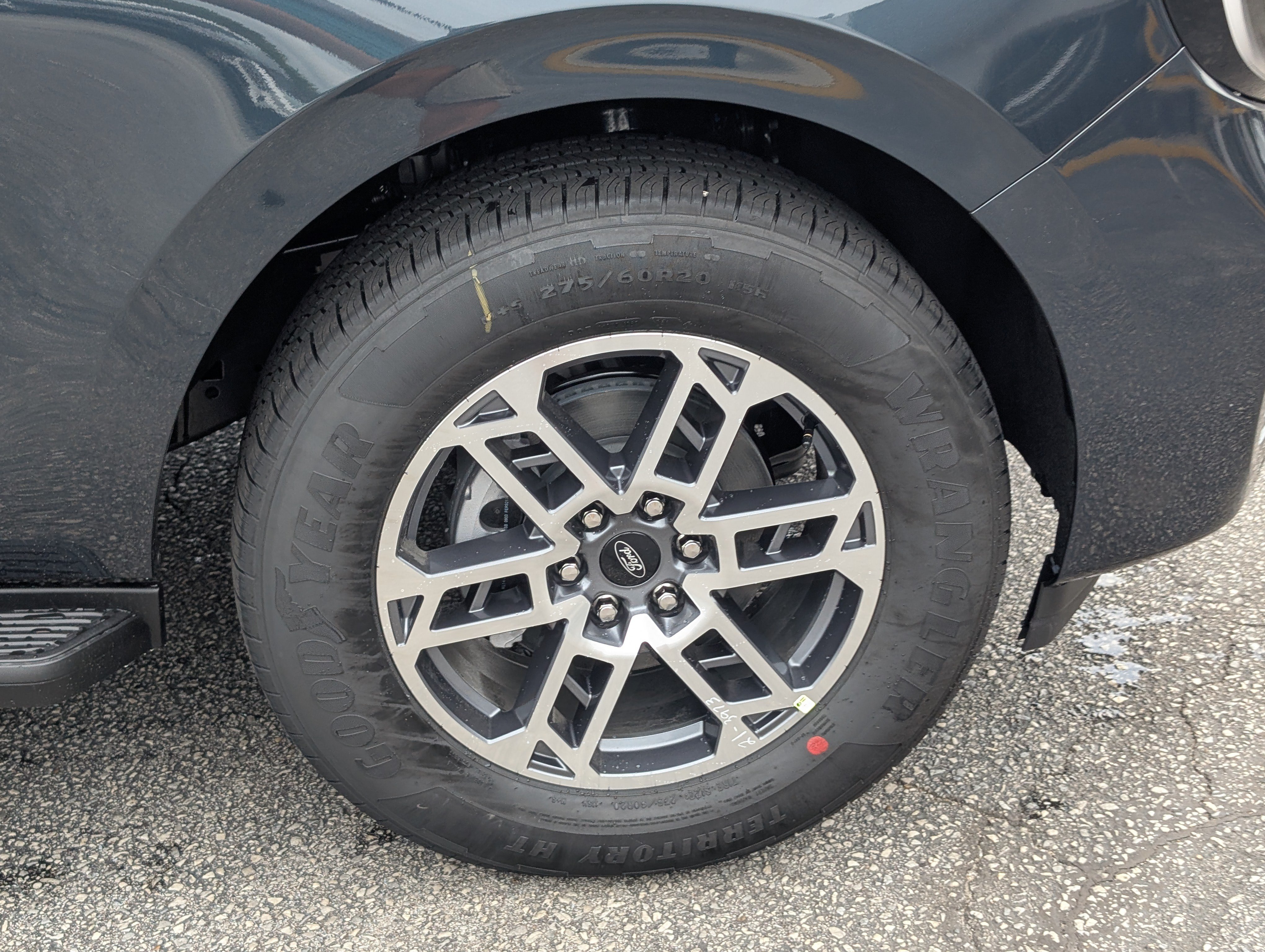New 2026 Ford Expedition Active RWD image 7