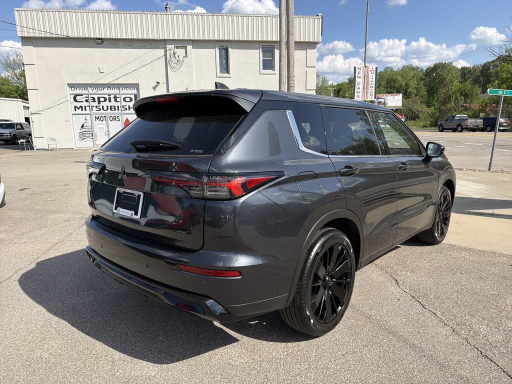 New 2026 Mitsubishi Outlander LE AWD/4WD image 4