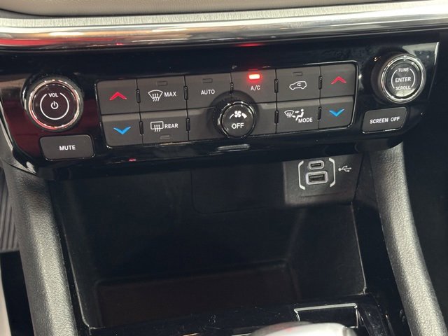 Used 2024 Jeep Compass Limited image 25