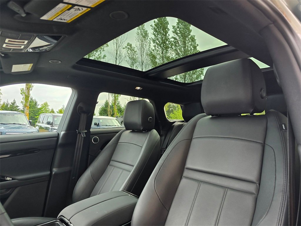 Used 2024 Land Rover Range Rover Evoque S image 23