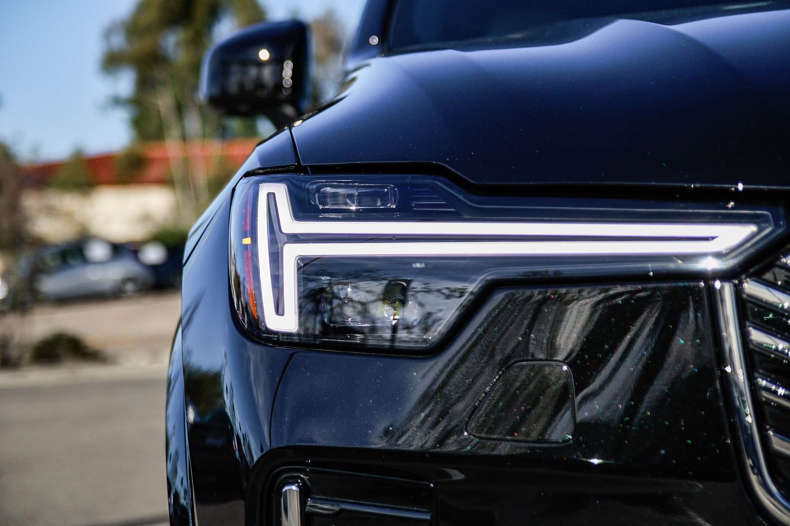 Certified 2026 Volvo XC90 B6 Plus w/ Protection Package image 12