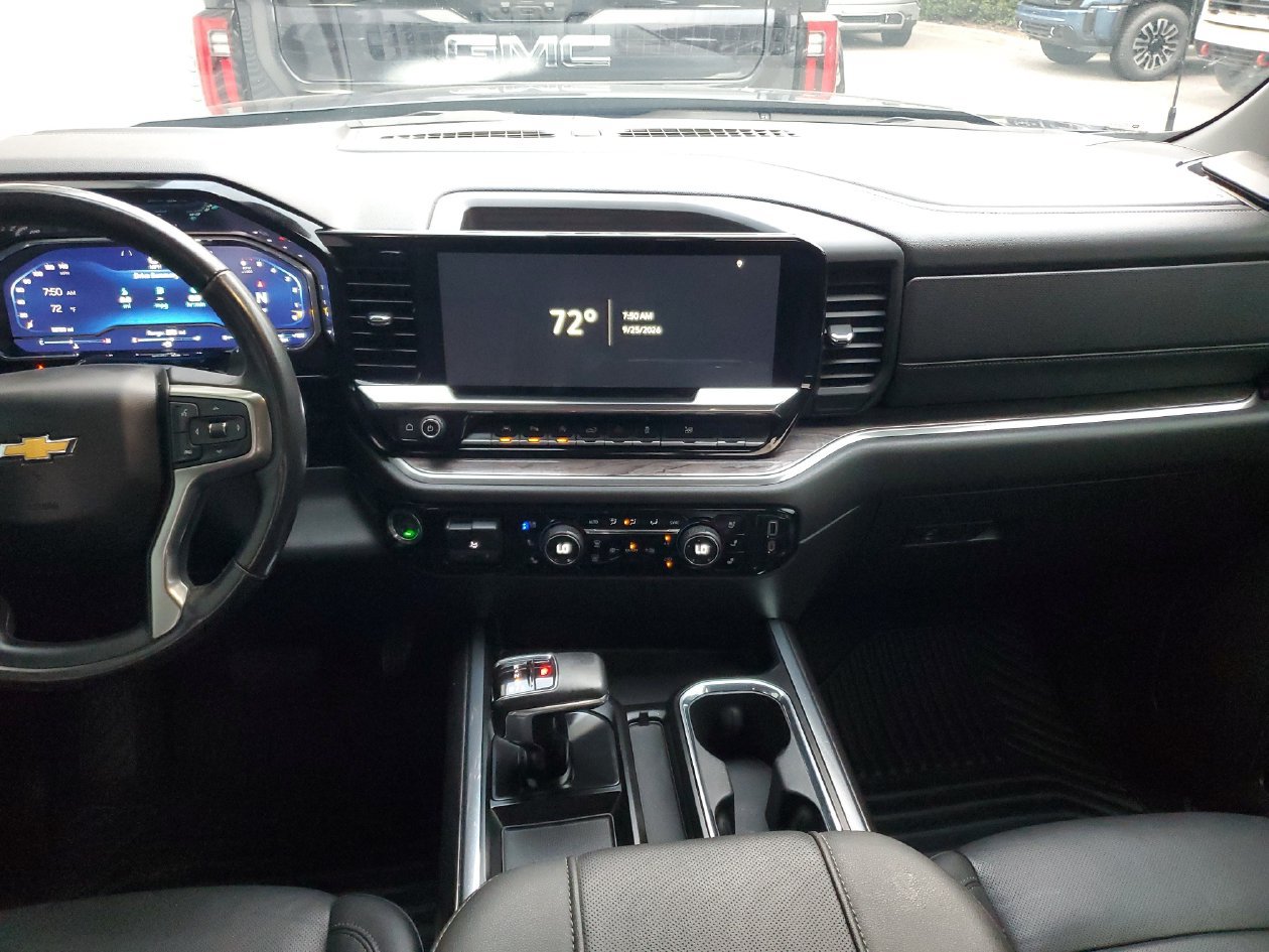 Used 2023 Chevrolet Silverado 1500 LTZ RWD image 14
