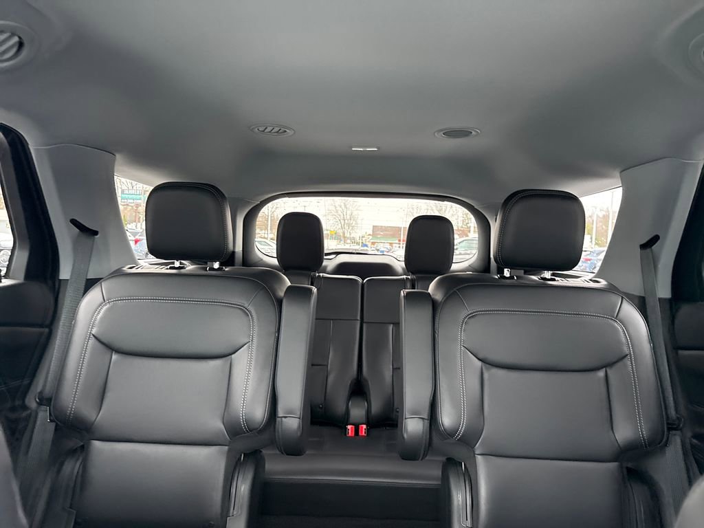 Used 2023 Ford Explorer XLT w/ Equipment Group 202A image 42