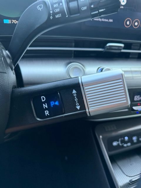 Used 2025 Hyundai Kona Limited FWD image 15