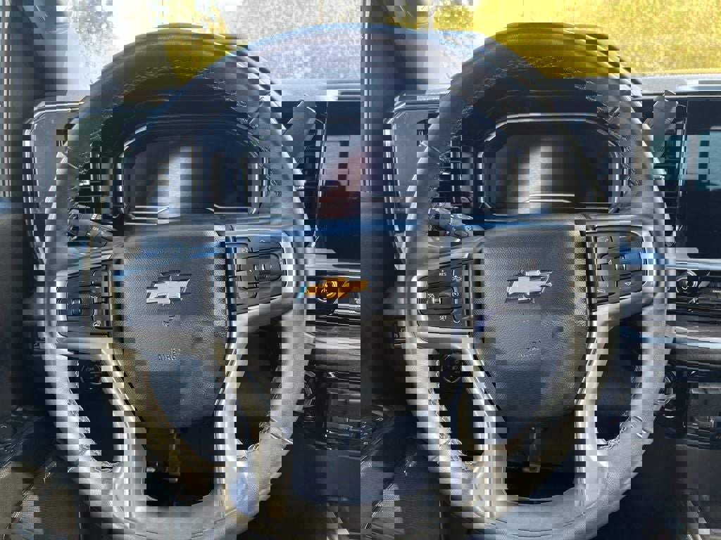 Used 2024 Chevrolet Silverado 2500 LTZ w/ LTZ Premium Package image 17