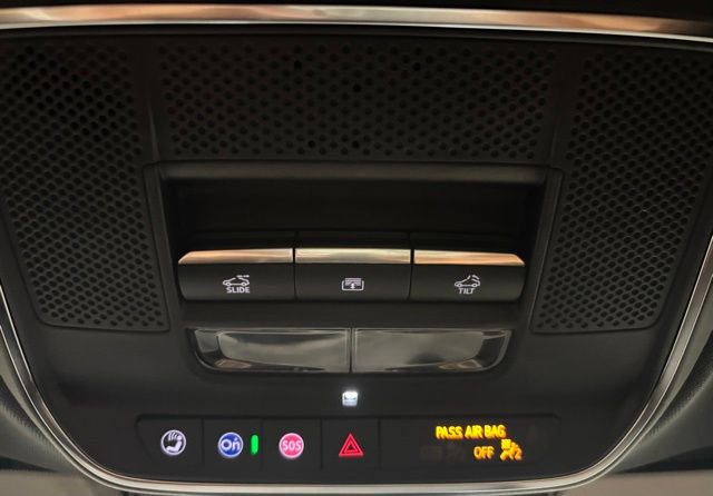 Certified 2024 Chevrolet Traverse RS image 39