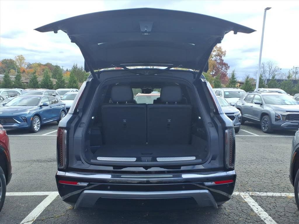 Used 2026 Cadillac Vistiq Sport w/ LPO, Floor Liner Package image 8