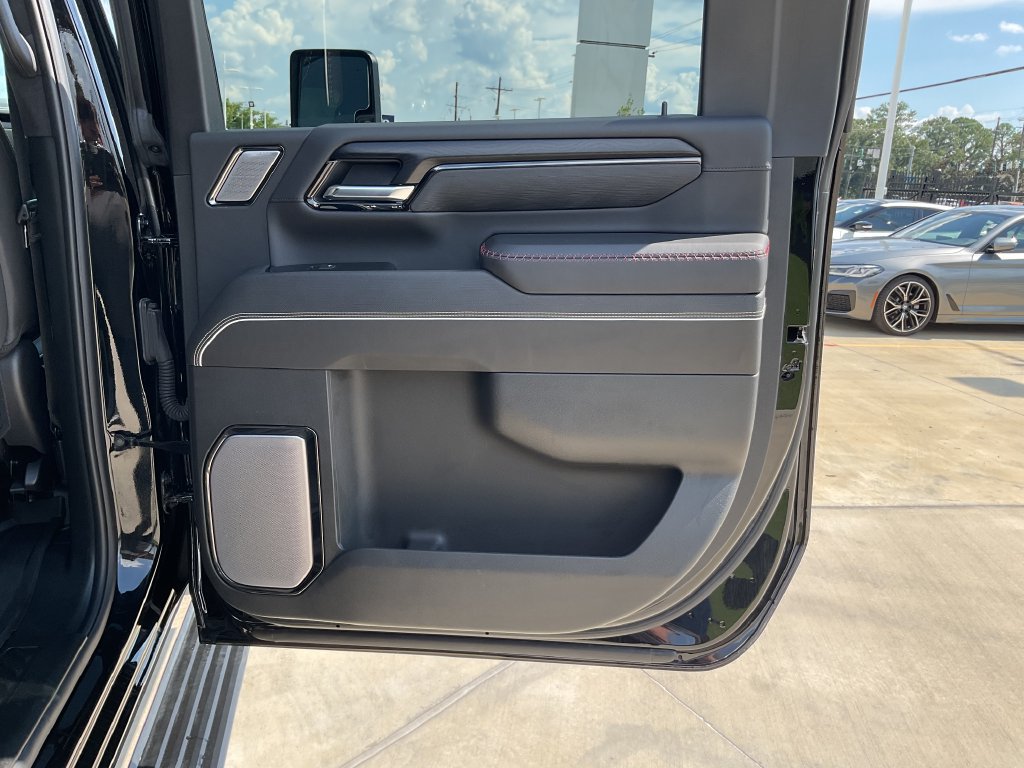 Used 2025 GMC Sierra 2500 AT4X AWD/4WD image 14