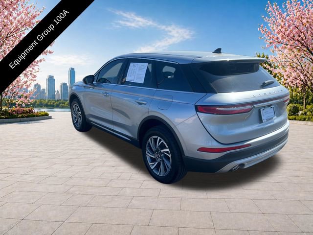 Used 2023 Lincoln Corsair AWD image 4