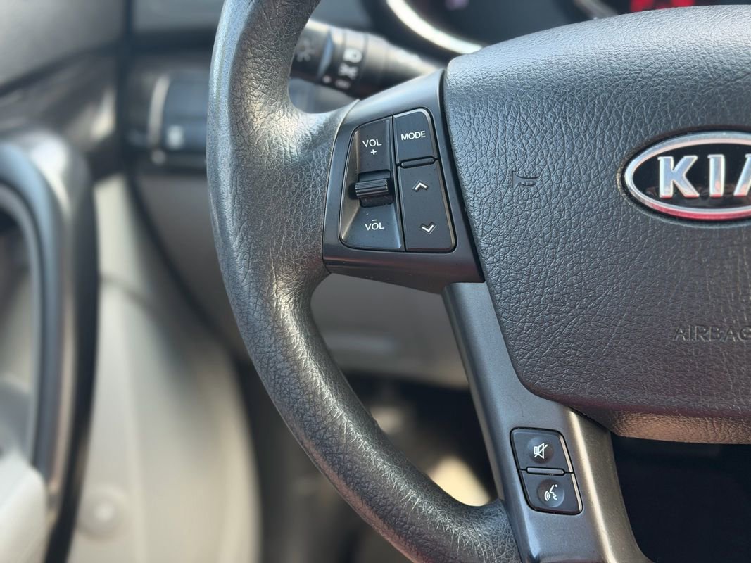 Used 2013 Kia Sorento LX AWD/4WD image 14