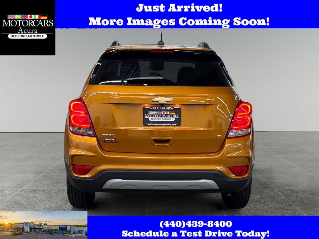 Used 2017 Chevrolet Trax LT w/ Sun & Sound Package FWD image 4