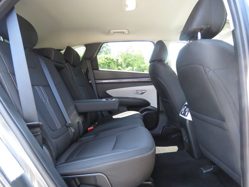 Used 2023 Hyundai Tucson SEL AWD/4WD image 16