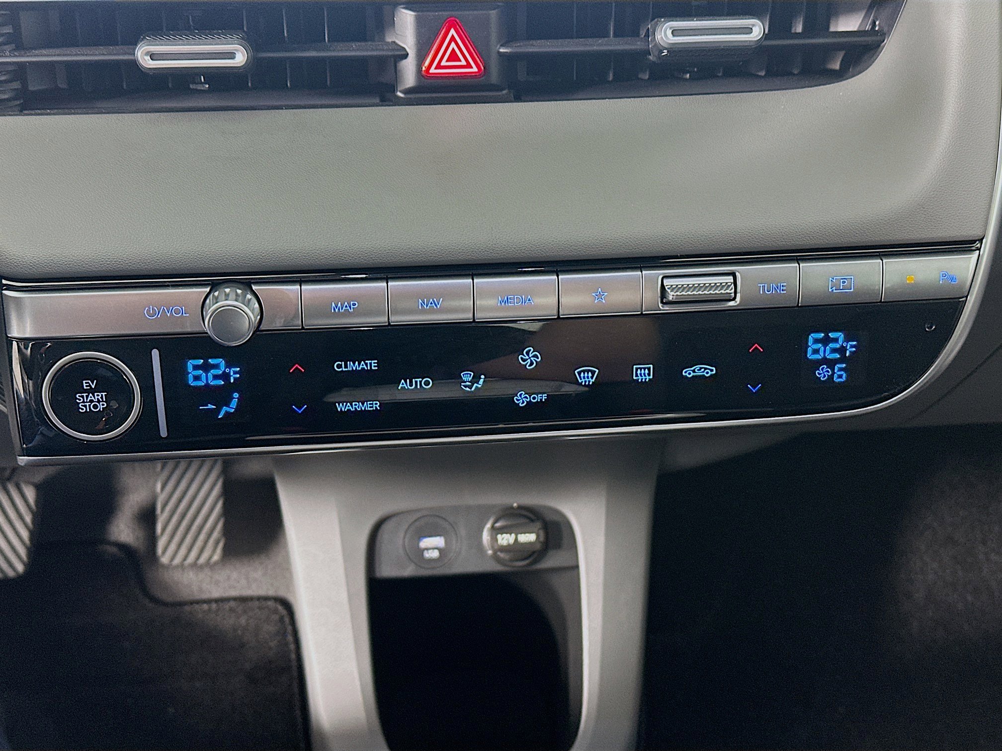 Used 2024 Hyundai Ioniq 5 SE RWD image 24
