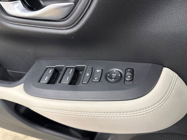 Used 2024 Honda HR-V LX image 31