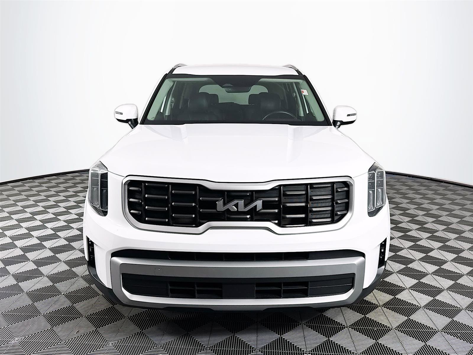Certified 2023 Kia Telluride S image 2