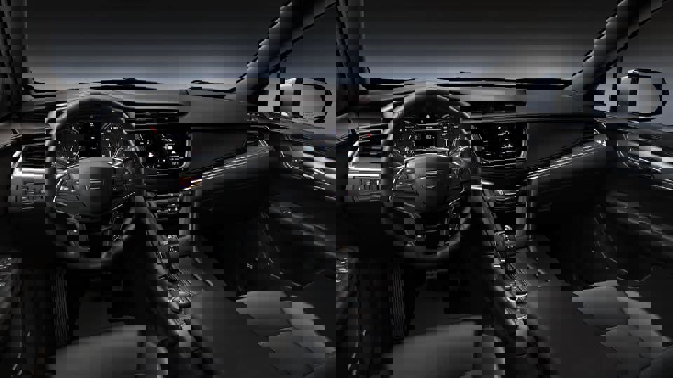 New 2025 Cadillac XT5 Luxury image 34