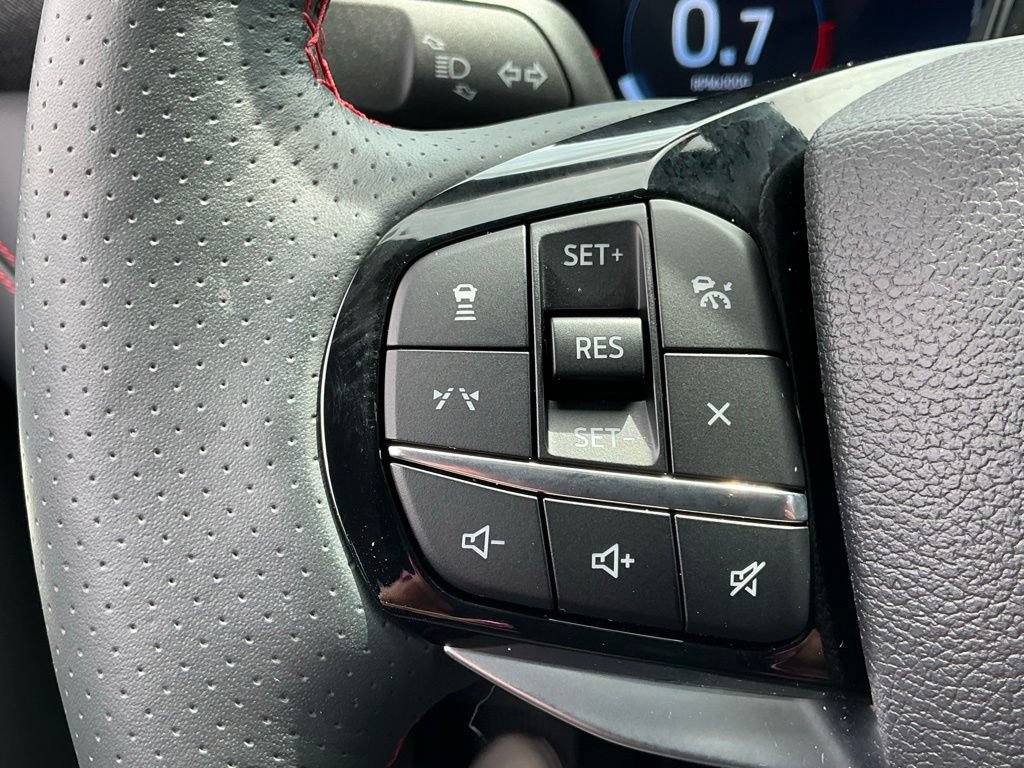 Used 2025 Ford Explorer ST-Line w/ Premium Package RWD image 30