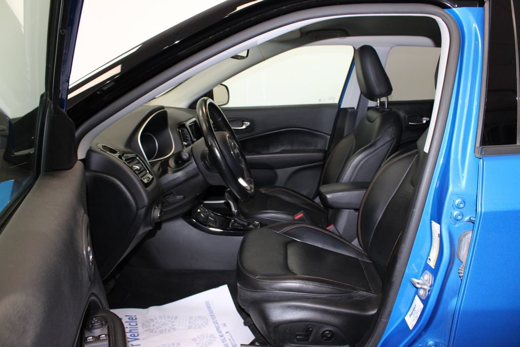 Used 2020 Jeep Compass Limited AWD/4WD image 3