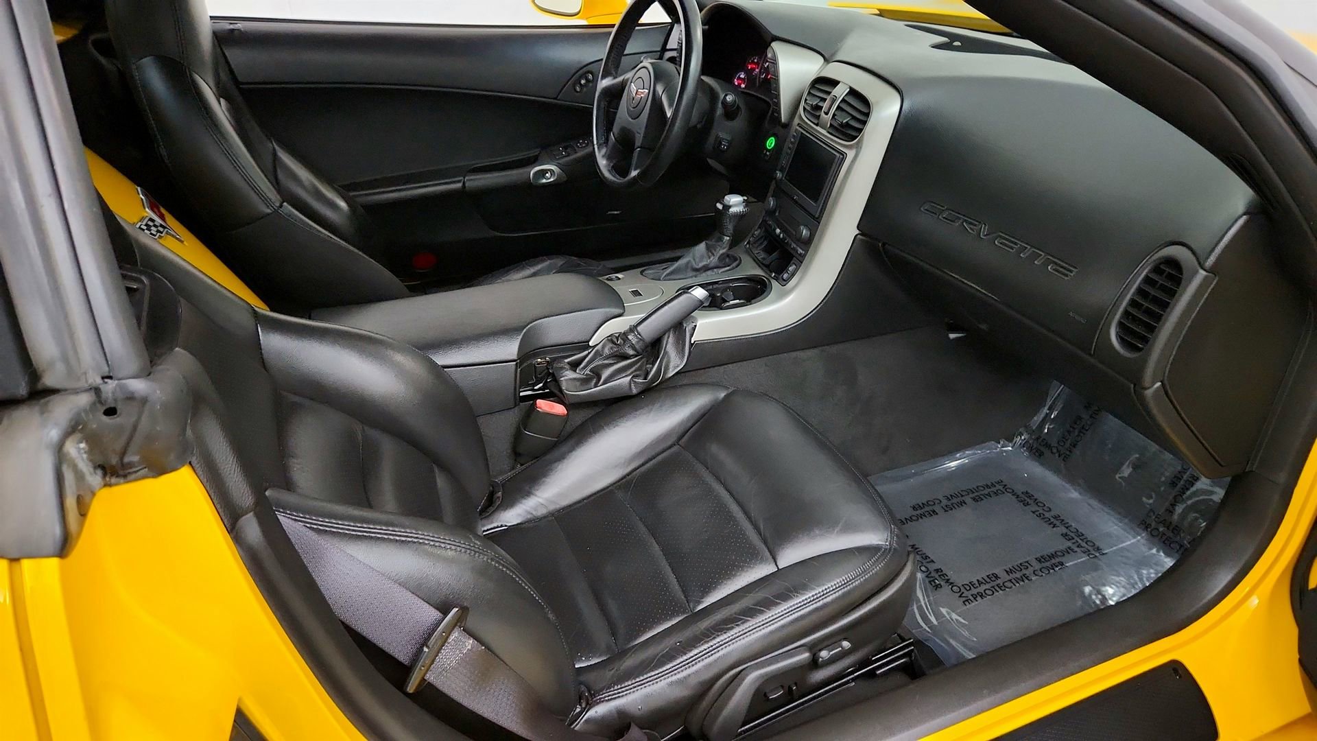 Used 2005 Chevrolet Corvette Convertible w/ Preferred Equipment Group image 17