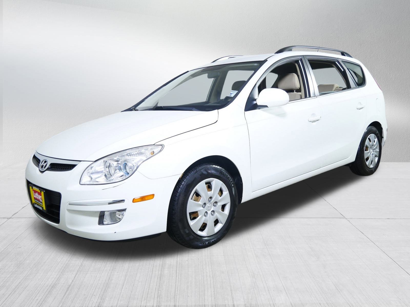 Used 2010 Hyundai Elantra GLS w/ Popular Equipment Pkg 2 image 3