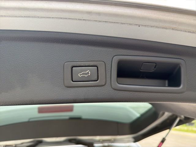 Used 2018 Subaru Forester 2.5i Touring AWD/4WD image 17