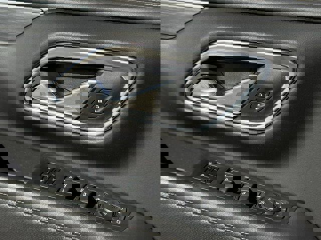 Used 2021 GMC Yukon SLT w/ SLT Premium Package image 26