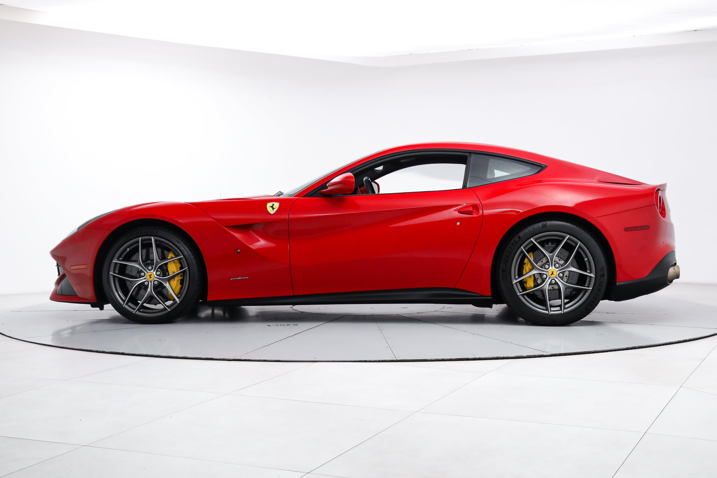 Certified 2014 Ferrari F12 Berlinetta RWD image 4