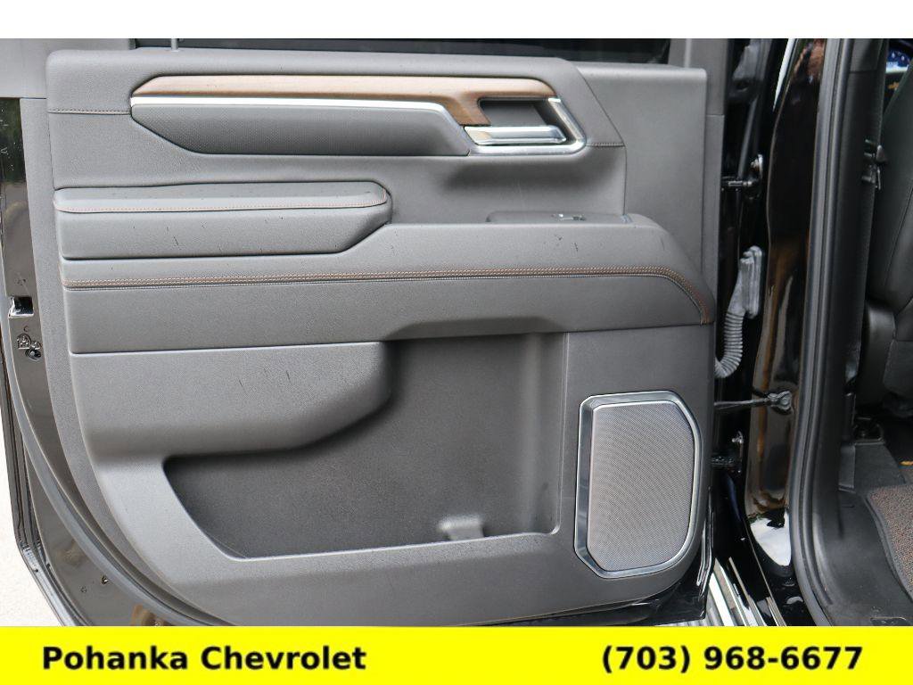 Used 2024 Chevrolet Silverado 2500 High Country w/ Technology Package AWD/4WD image 24